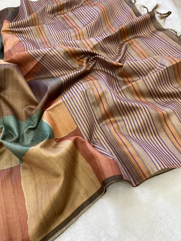 Teal Soft Tussar Silk Saree With Beautiful Print With Attractive Pallu And Contrast Pallu With Tassal