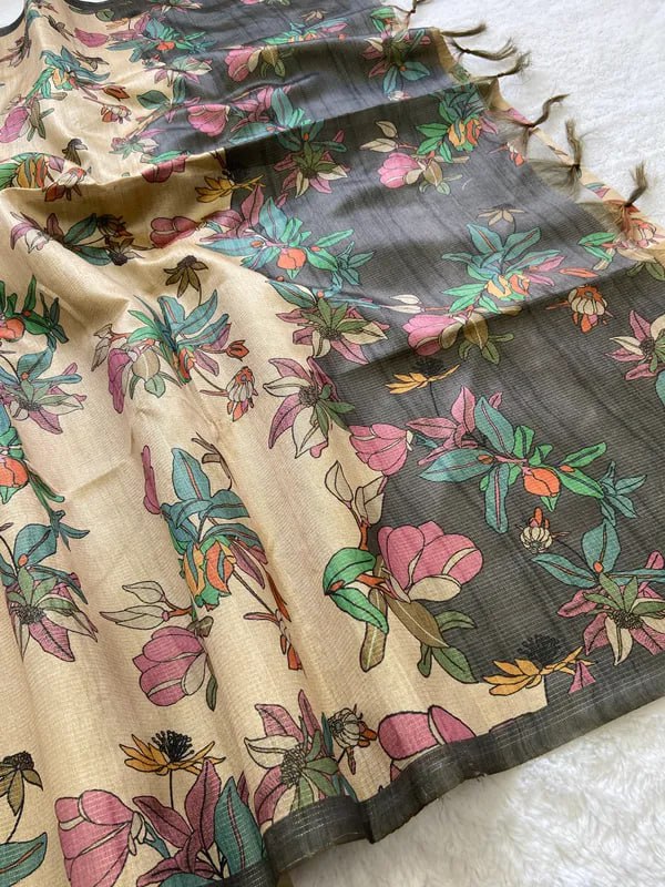 Black Soft Tussar Silk Sarees With Beautiful ¤ϸ� &Nbsp;Print With Attractive Border And Contrast Print Blouse With Tassels In New Styles N New Look ........... Ðÿ‘Œ