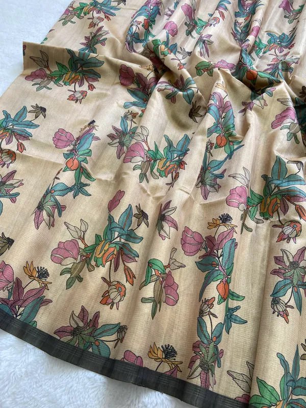 Black Soft Tussar Silk Sarees With Beautiful ¤ϸ� &Nbsp;Print With Attractive Border And Contrast Print Blouse With Tassels In New Styles N New Look ........... Ðÿ‘Œ
