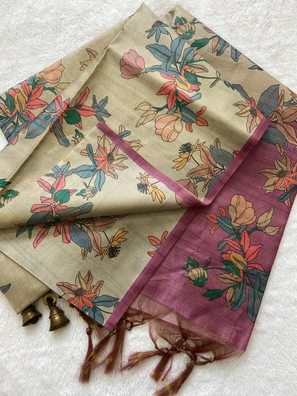 Cream and Pink combination Soft Tussar Silk Saree With Beautiful Print With Attractive Pallu And Contrast Pallu With Tassal