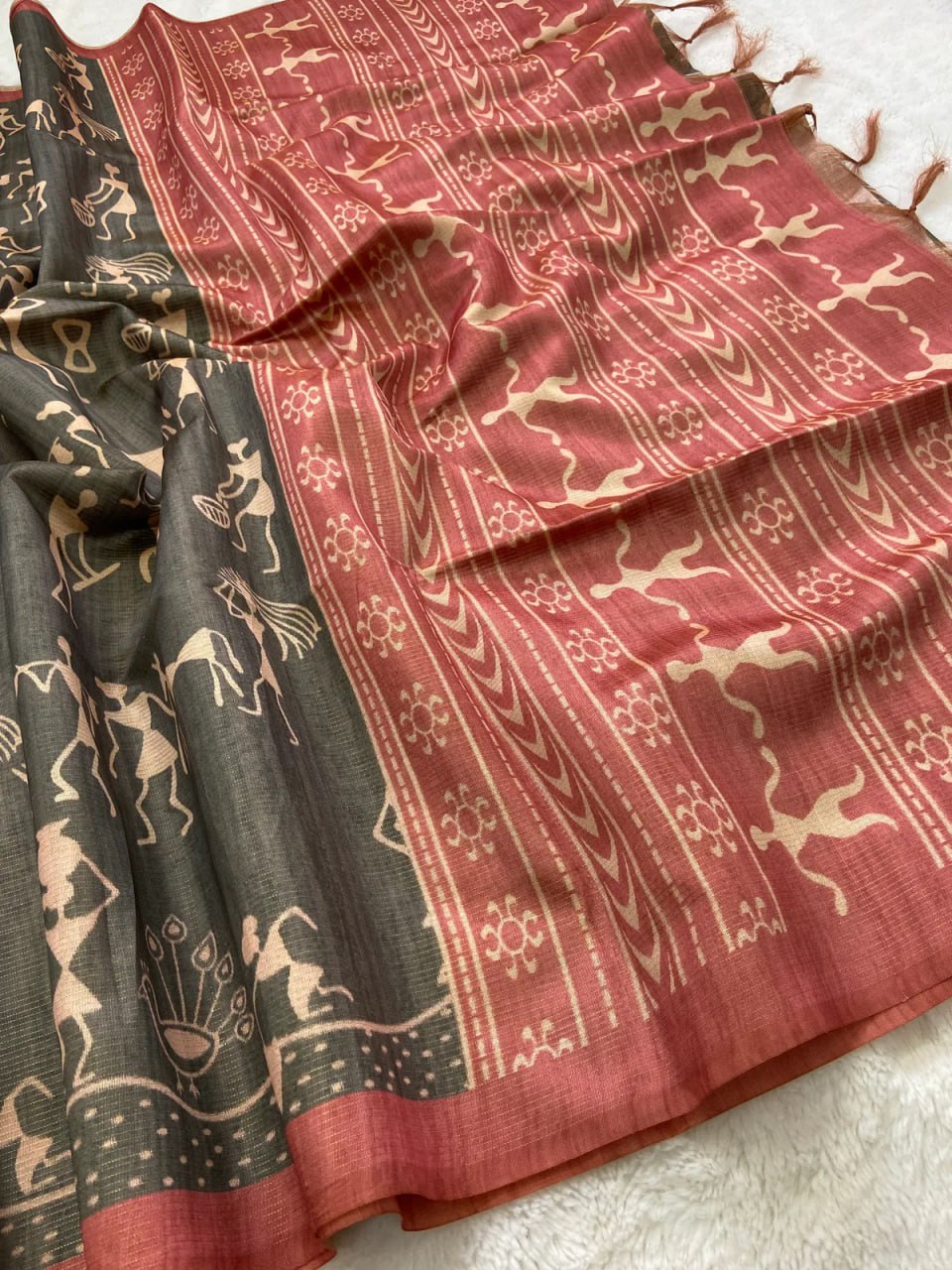 Red Soft Tussar Silk Saree With Beautiful Print With Attractive Pallu And Contrast Pallu With Tassal